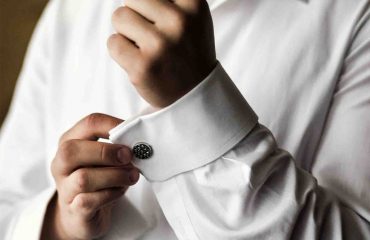 Der Blog für Herrenmode und alles was Mann braucht Herrenbekleidung Männermode Anzüge Maßanzüge Hemden Maßhemden oder Manschettenknöpfe Krawatten Accesoires selbstverständlich auch für Ladies